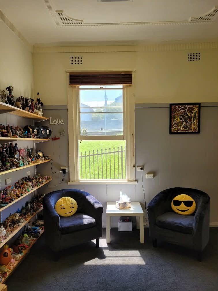 Calm and welcoming counselling therapy room at JS Holistic Counselling in Katoomba